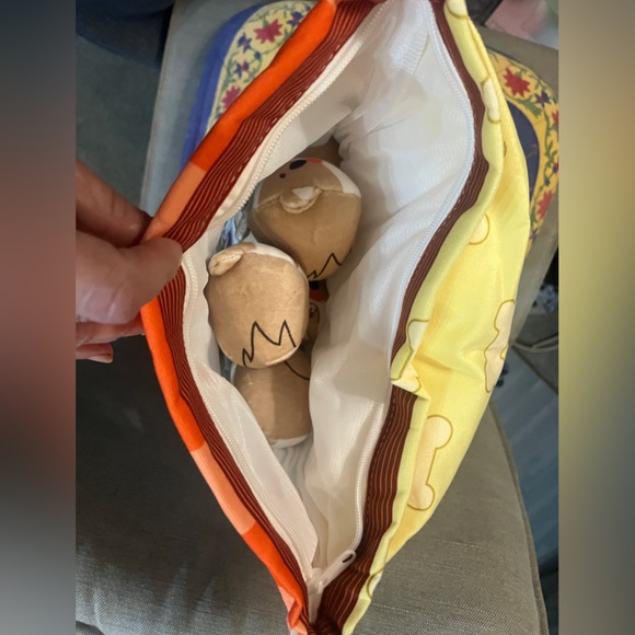 Corgi Novelty pillow filled with 8 mini corgis !!! NWOT - Picture 3 of 5